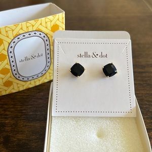 Stella & dot black and gold earrings